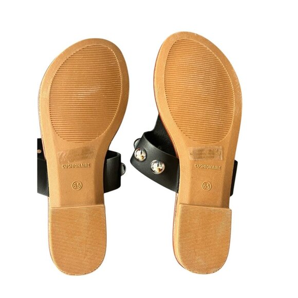 CUSHIONAIRE Women's Cindy Studded Thong Silver Stud Sandal Comfort Foam size 6.5 - Picture 7 of 8